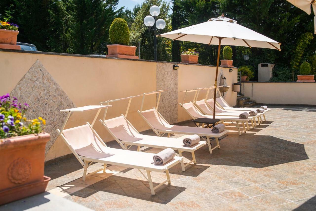 Hotel La Colonna Siena Exterior foto